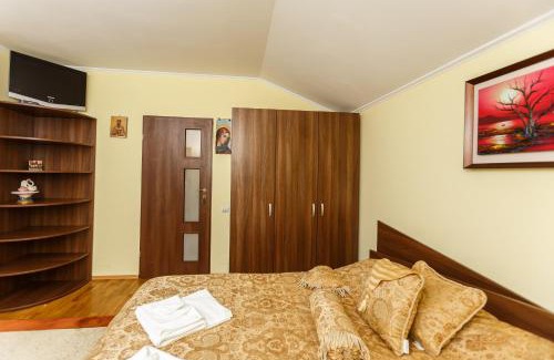 Lunca Jaristei Cabin | Pensiunea Un colț de Rai