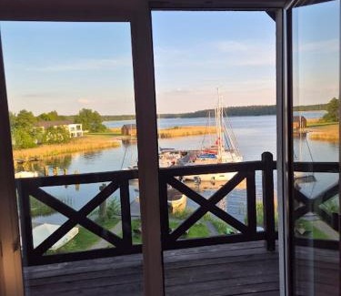 Kozin Bed & Breakfast | Pensjonat Rybaczówka - noclegi, restauracja, port