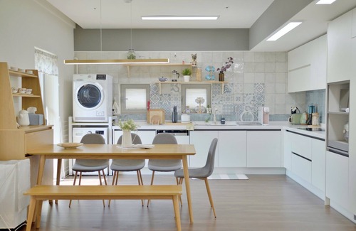 Bulgwang-dong House | [PENTHOUSE] 6Rooms+5bath for family Boutique House