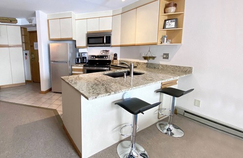 Winter Park Apartment | Penthouse Studio Ski In-Out- Easy Access nResort amenities Pool Hot Tubs Gym