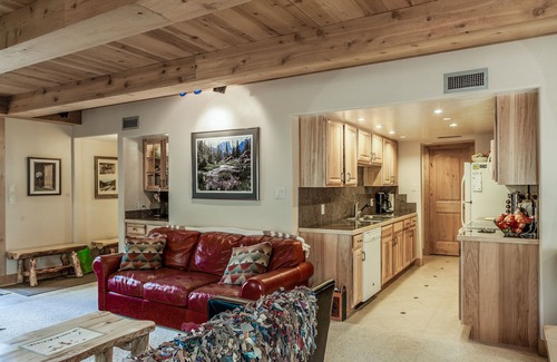 Warrior's Mark Condo | Penthouse-Upscale-Family style - Walking distance to Lift, Town, Pool