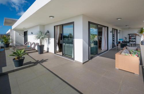 Trou aux Biches Apartment | PENTHOUSE VUE MER - MONT CHOISY