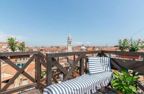 Castello Apartment | Penthouse with Rooftop Terrace and 360 Views of Venice - Venice5th