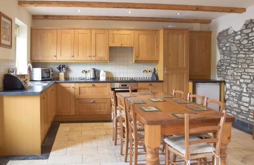 Ferryside House | Pentre Cottage