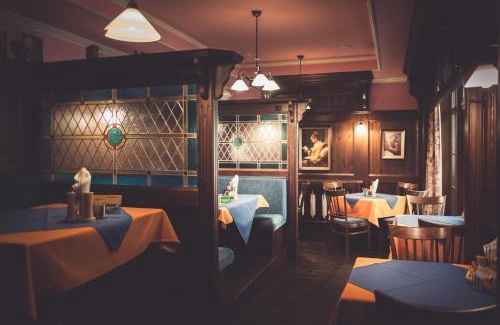 Zlin House | Penzion a Restaurace U Johana