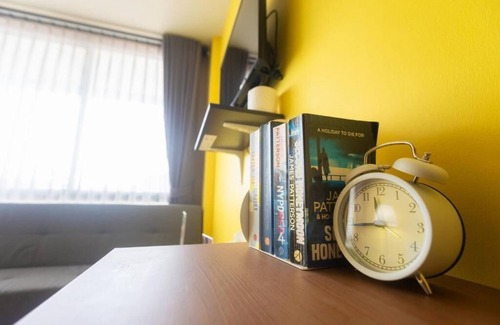 Don Muang Apartment | Peony's Home - Triple Room with Private Bathroom