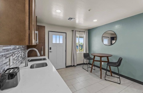 Safford Apartment | Peppertree Studios D7