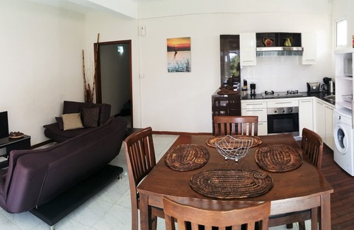 Pereybere Apartment | Pereybere Pearl - Beach opposite apartment