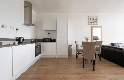 Smethwick Apartment | Perfect Base to Explore Birmingham and Beyond