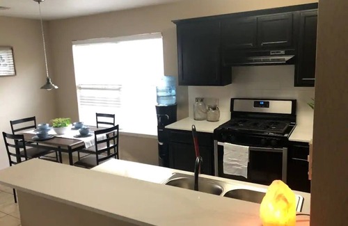 Franklin Park House | Perfect family or corporate! Downtown, UT, Domain and more