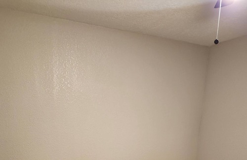 Orange House | Perfect for out of town workers. Fully furnished, all bills paid!