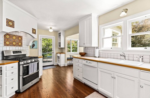 Amazon House | Perfect Home Base for University of Oregon Events or Visits!