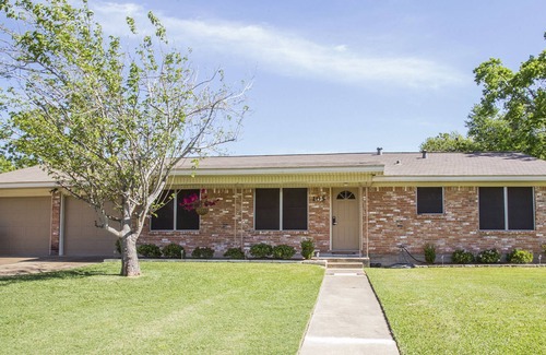 Redmond Terrace House | Perfect Location for any event at Texas A&M/walking distance to Kyle Field