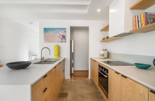 North Creek Apartment | Perfect minimalist retreat