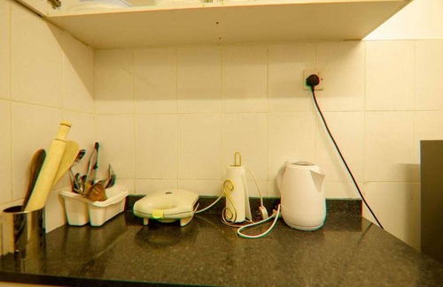 Hospital Apartment | Perfect Palm Condos-J12