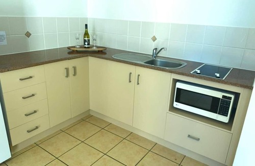 North Ward Apartment | Perfect Position on The Water Strand 18