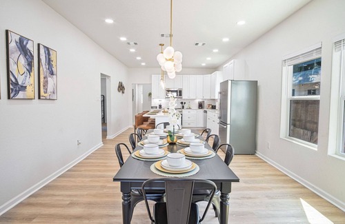 Denver Heights House | Perfect Spot to Relax 4BR 3BA Near Dtown Hemisfair