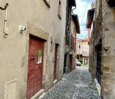 Billom House | Perle de lune