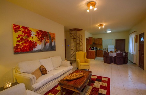 Platres House | Persephone Cottage - Enhance Your Senses