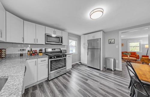 West Mifflin House | Pet-Friendly 4BR Near Kennywood & Pittsburgh home