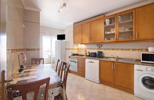 Cavacos Apartment | Pet-Friendly Apartment "Quarteira Beach II"