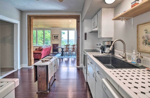 Apache Shores House | Pet-Friendly Austin Home w/Deck, Yard, & Views!