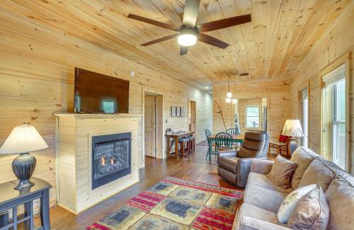 Todd House | Pet-Friendly Boone Cabin with Mtn Views and Hot Tub!