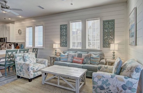 Cinnamon Shore Condo | Pet-Friendly Condo w/Beach Fun Decor & Resort Amenities@Cinnamon Shore