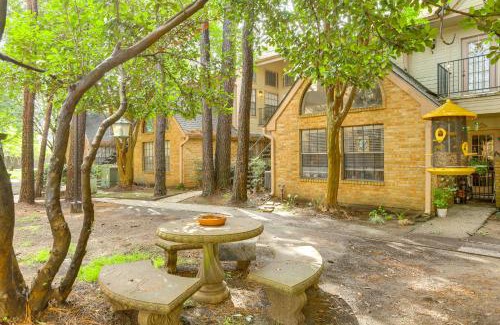 Bammel Apartment | Pet-Friendly Condo with Pool Access in Houston