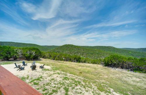 Leakey House | Pet-Friendly Hideaway 13 Mi to Leakey