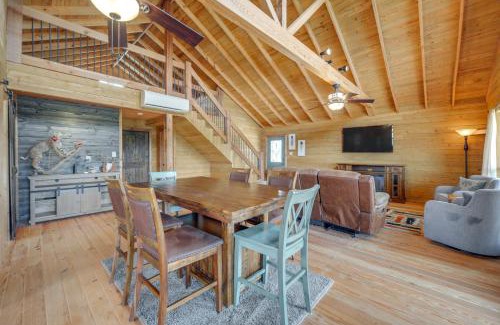 Leakey House | Pet-Friendly Hideaway 13 Mi to Leakey