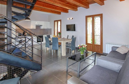 Privas House | Pet friendly home in Privas with sauna