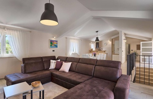 Katun Lindarski House | Pet friendly home in Zminj with sauna