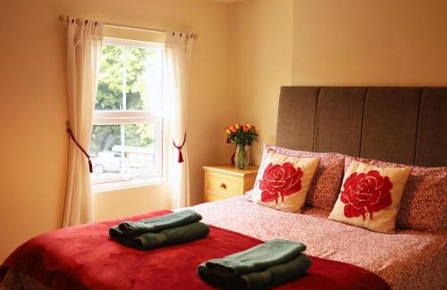 Hay on Wye House | Pet-Friendly Logburner Horse Stable Views