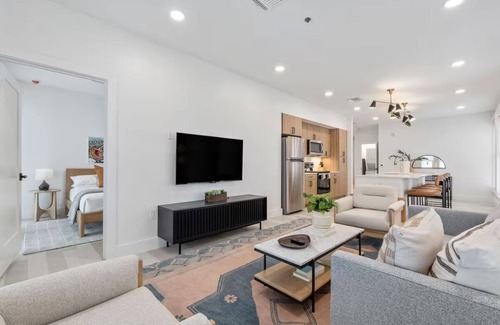 Main - Military Plaza Hotel | Pet-Friendly Sanctuary Near Downtown—Perfect for Family Adventures