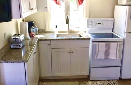 Boothbay Harbor Apartment | Pet Friendly-Steps from All-Harbor View Apt Heart of Boothbay Harbor's Downtown.