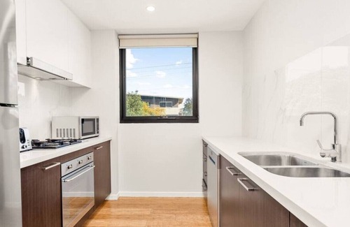 Rosehill Apartment | PET :) HAMPTONS RETREAT IN THE HEART OF ROSEHILL