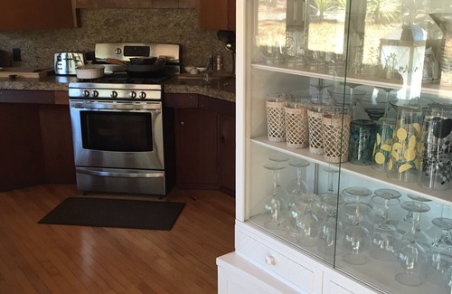 Petaluma House | Petaluma Koi Pond Retreat . very relaxing and close to wine country.