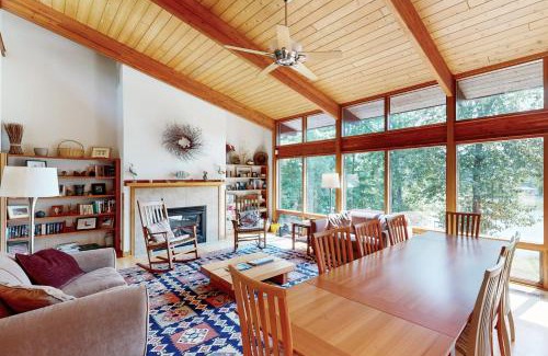 Mineral House | Peter's Folly