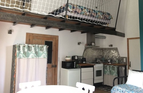 Burey-en-Vaux Apartment | Petit Gîte Cosy en Bord de Ruisseau, Bain Nordique Privé!