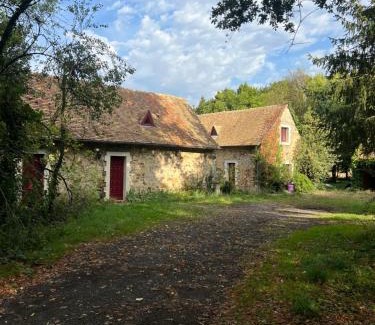 Yvre-l'Eveque Apartment | Petit gîte du bois