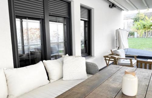 Nasice Villa | Petite Mansion