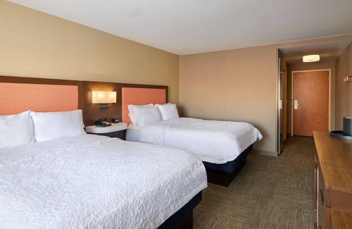 Smithfield Hotel | Pets Are Welcome! 3 Units with Pool Access Near Providence & College Campuses