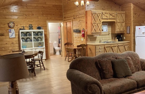 Pettit Cabin | Pettit Mt. Ranch Log Cabin on Gated 36 acres near Pettit Bay and Tenkiller Lake