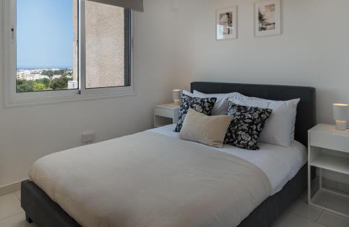 Old Town Apartment | Phaedrus Living Golden Seaview Residence