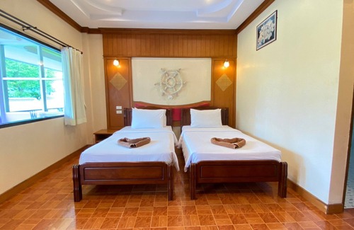 Ko Phi Phi Hotel | Phi Phi Don Chukit Resort