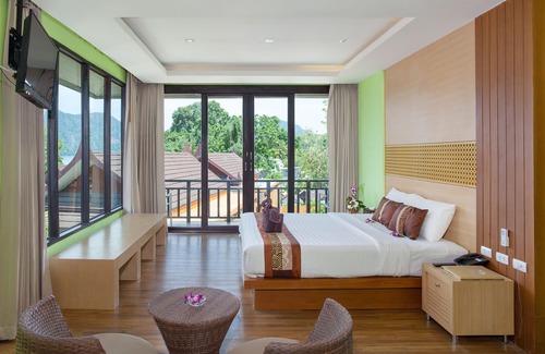 Ko Phi Phi Hotel | Phi Phi Long Beach Resort & Villa