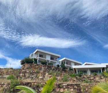 Ko Phi Phi Hotel | Phi Phi Mountain Beach Resort SHA Certified