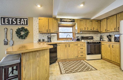 Phillips House | Phillips Cabin with Lake Views and Private Dock!