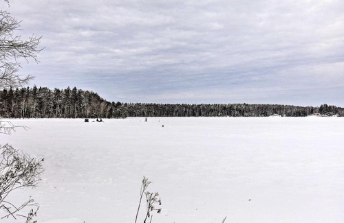 Phillips House | Phillips Cabin with Lake Views and Private Dock!